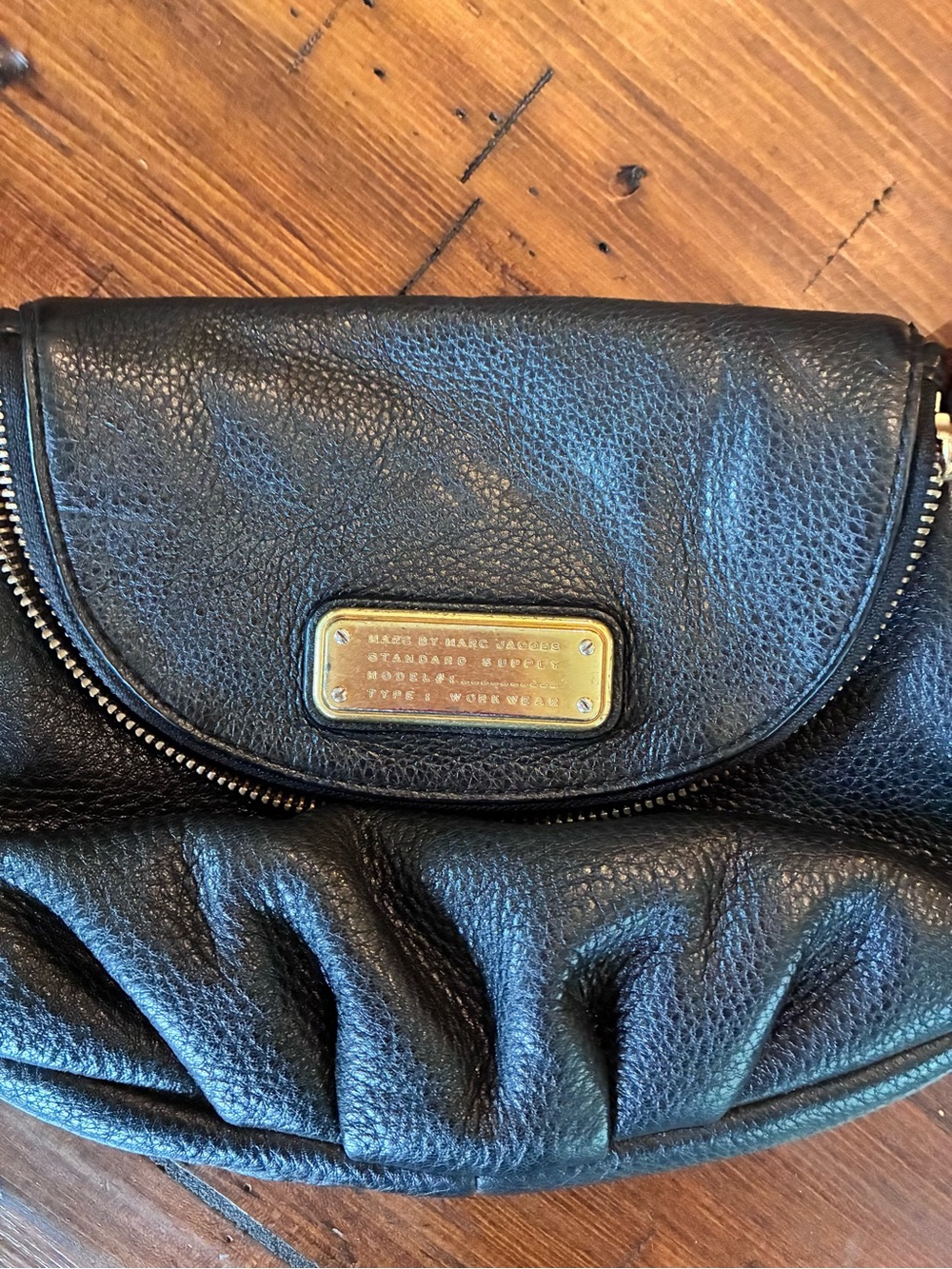 Marc Jacobs Crossbody 🖤🖤 - Picture 2 of 4
